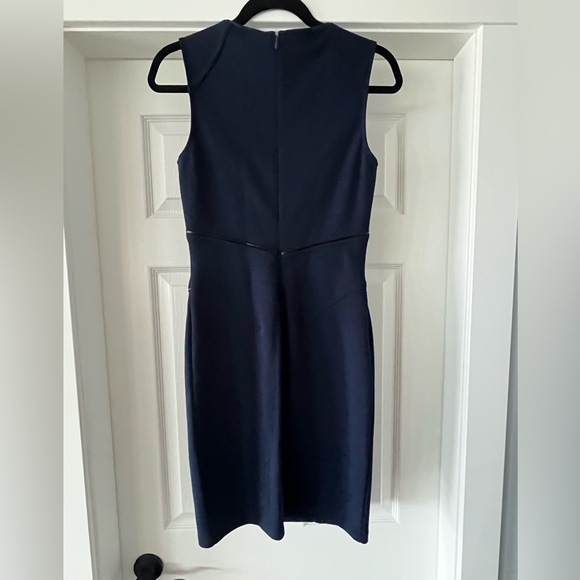 Navy bodycon stretch fabric dress with leatherette contour - Picture 4 of 5